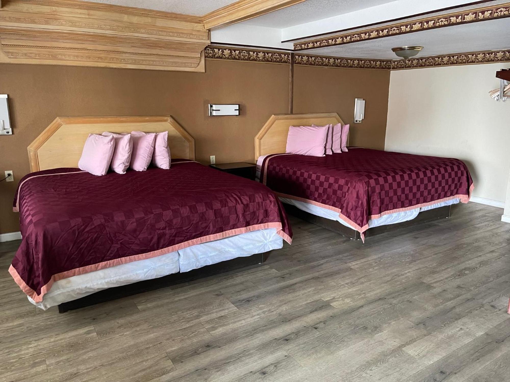 Motel Budget And *